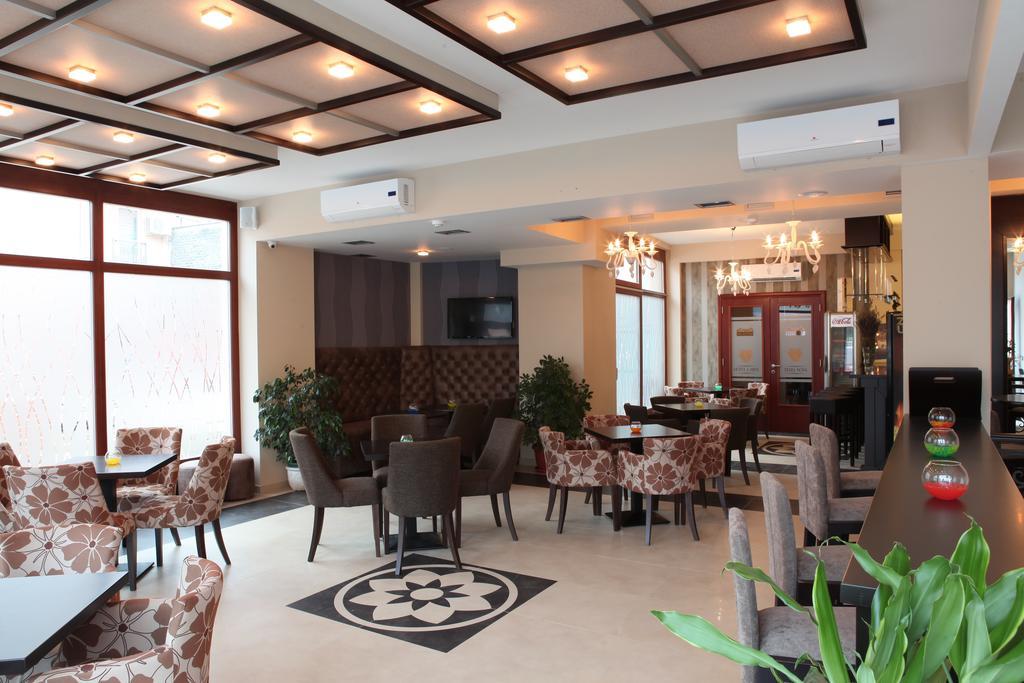 Garni Hotel Tema Nova Cacak Exterior photo