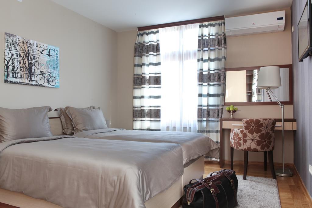 Garni Hotel Tema Nova Cacak Exterior photo